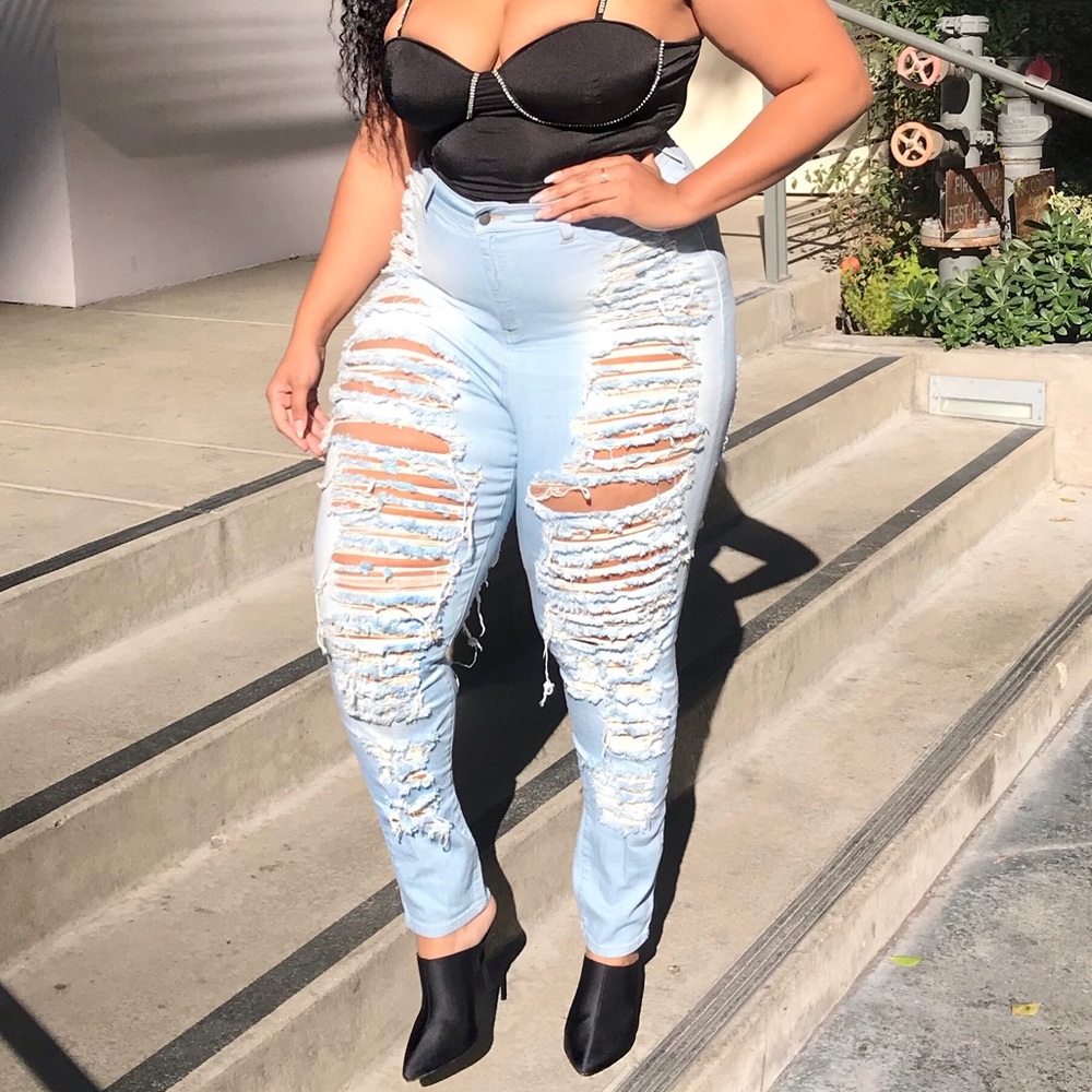 Light wash High waisted Ripped jeans